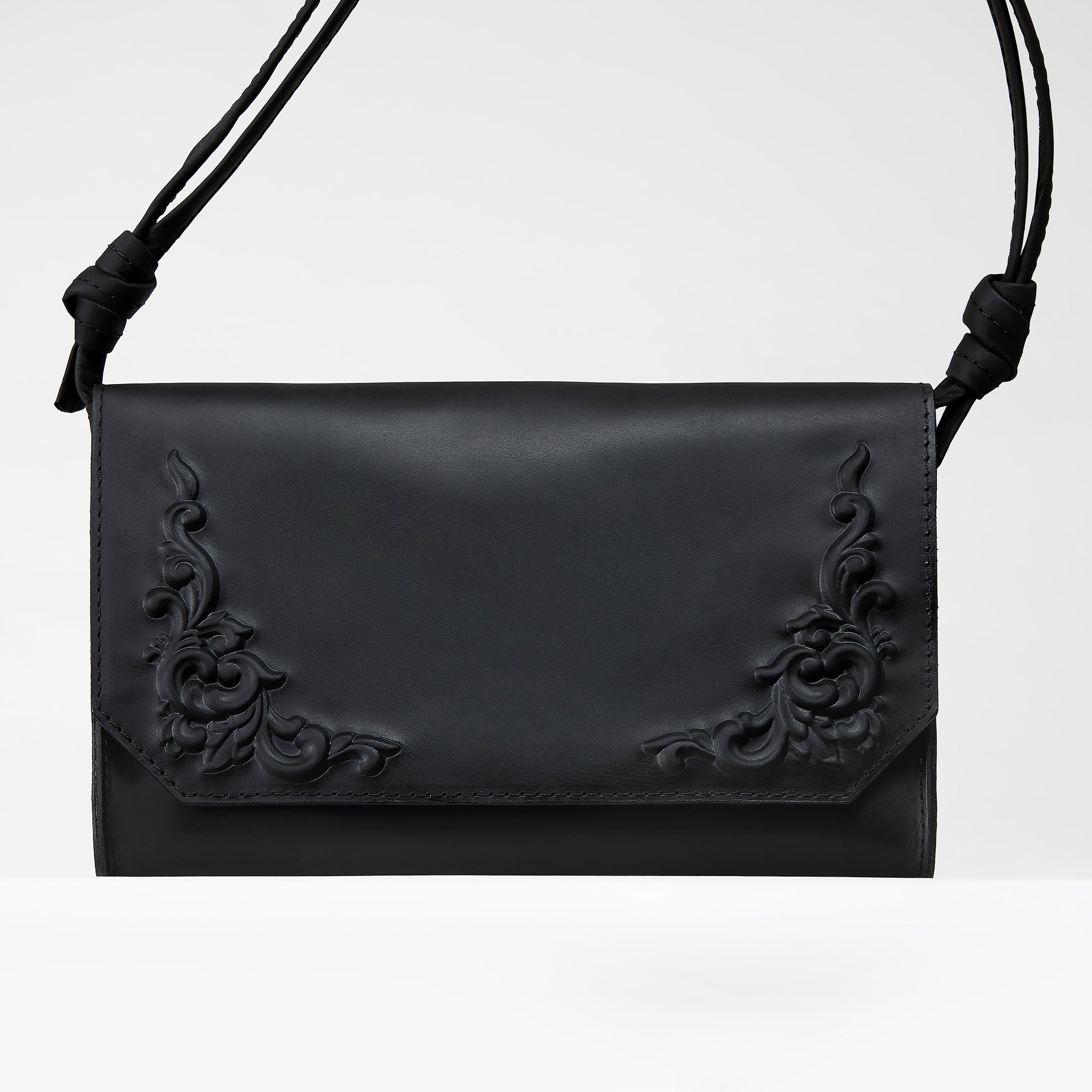 Black Elegant Leather Bag with Baroque Inspiration from the Bohemian Collection