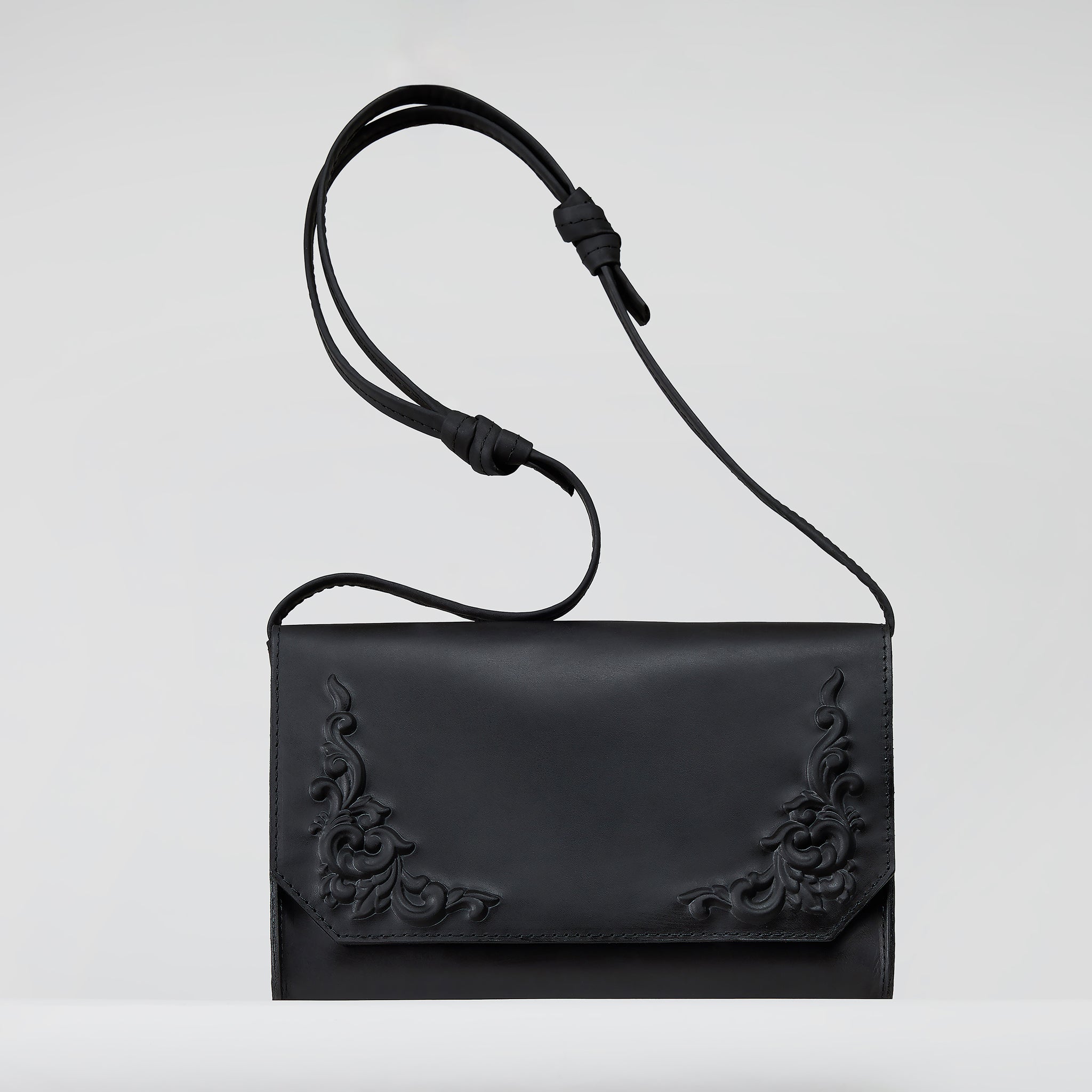 Black Elegant Leather Bag with Baroque Inspiration from the Bohemian Collection