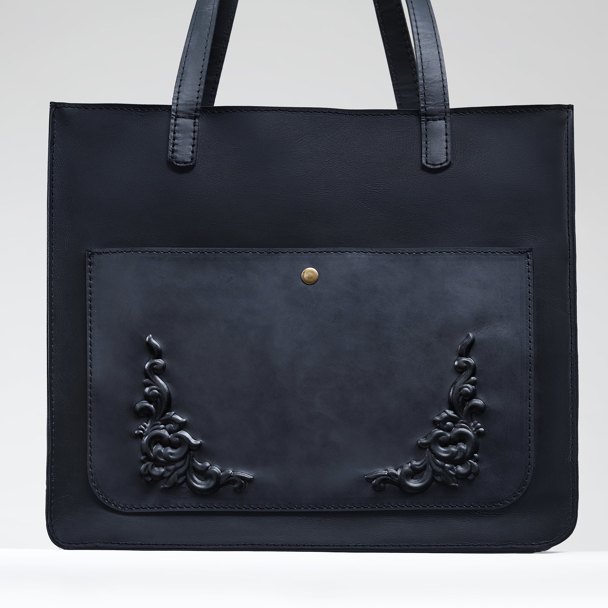 Baroque-Inspired Leather Tote Classic Elegance Meets Modern Functionality